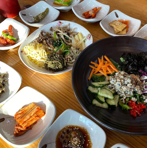 신선한 재료로 만든 특별한 맛의 하동맛집 '쉬어가기좋은날식당'의 하동재첩정식 즐기기