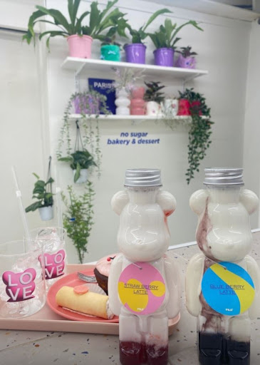 필로베이커리, 홍대예쁜카페 중 사진 찍기 좋은 디저트 구성 살펴보기